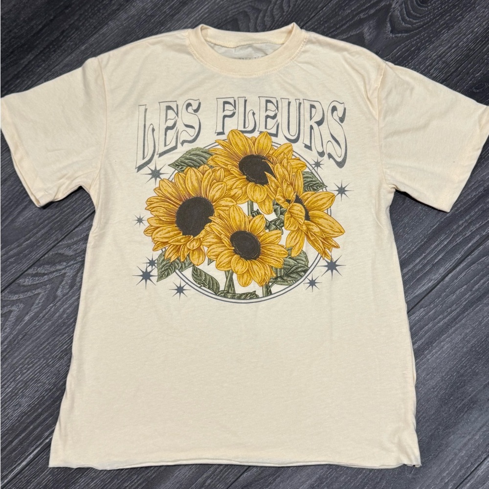 NWOT Awake Cream Sunflower Graphic Tee